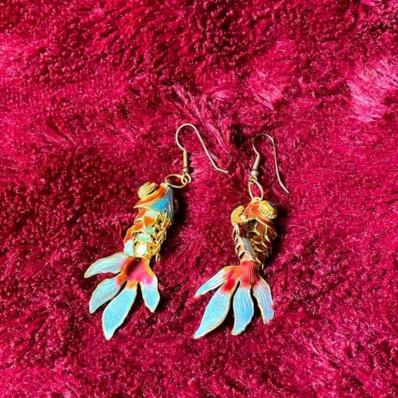 Vintage Enamel Articulated Koi Fish Earrings - Picture 4 of 8